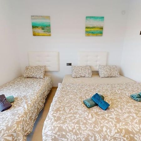 Apartman S Vlastnim Bazenem Oriola  Exterior foto