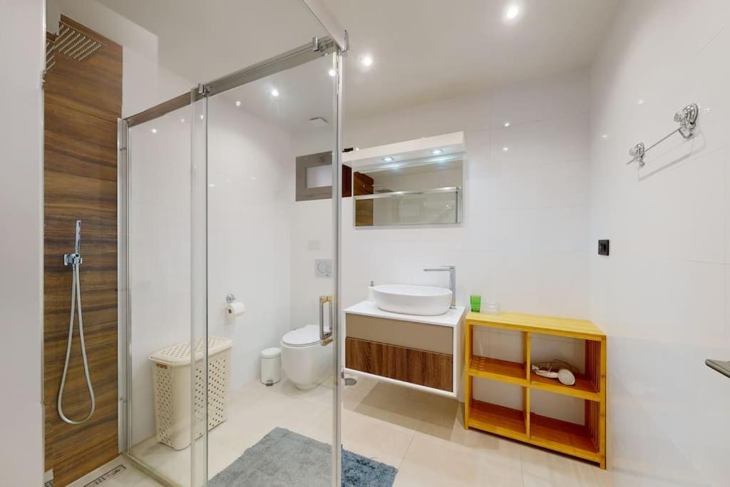 Apartman S Vlastnim Bazenem Oriola  Exterior foto