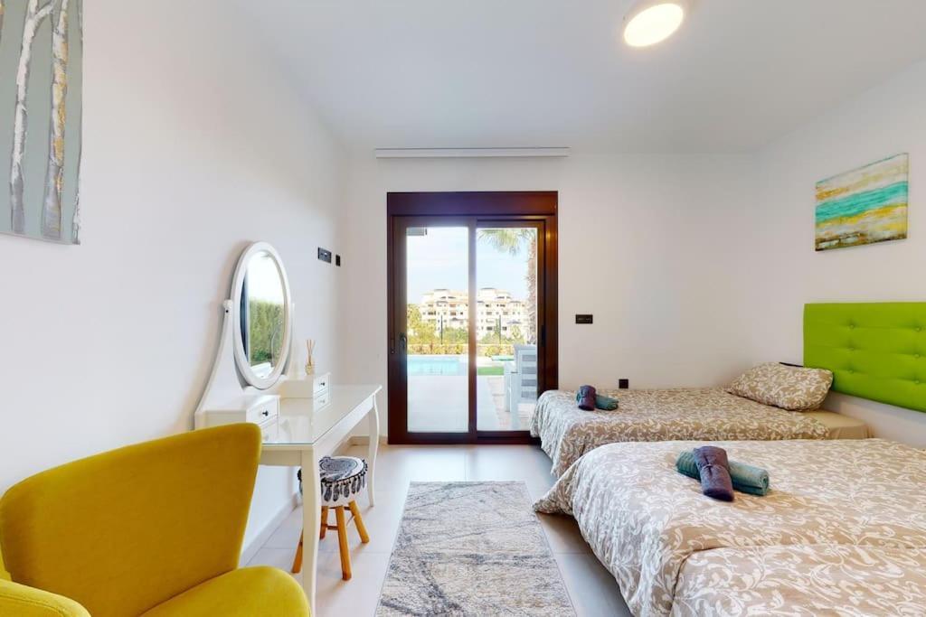 Apartman S Vlastnim Bazenem Oriola  Exterior foto
