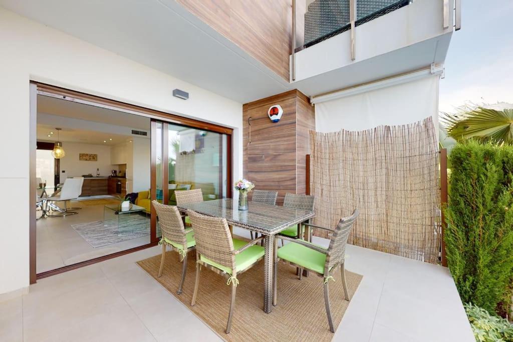 Apartman S Vlastnim Bazenem Oriola  Exterior foto
